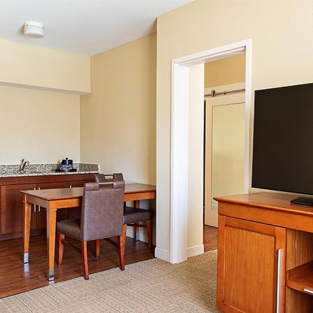 Hampton Inn Charleston-Daniel Island Εξωτερικό φωτογραφία