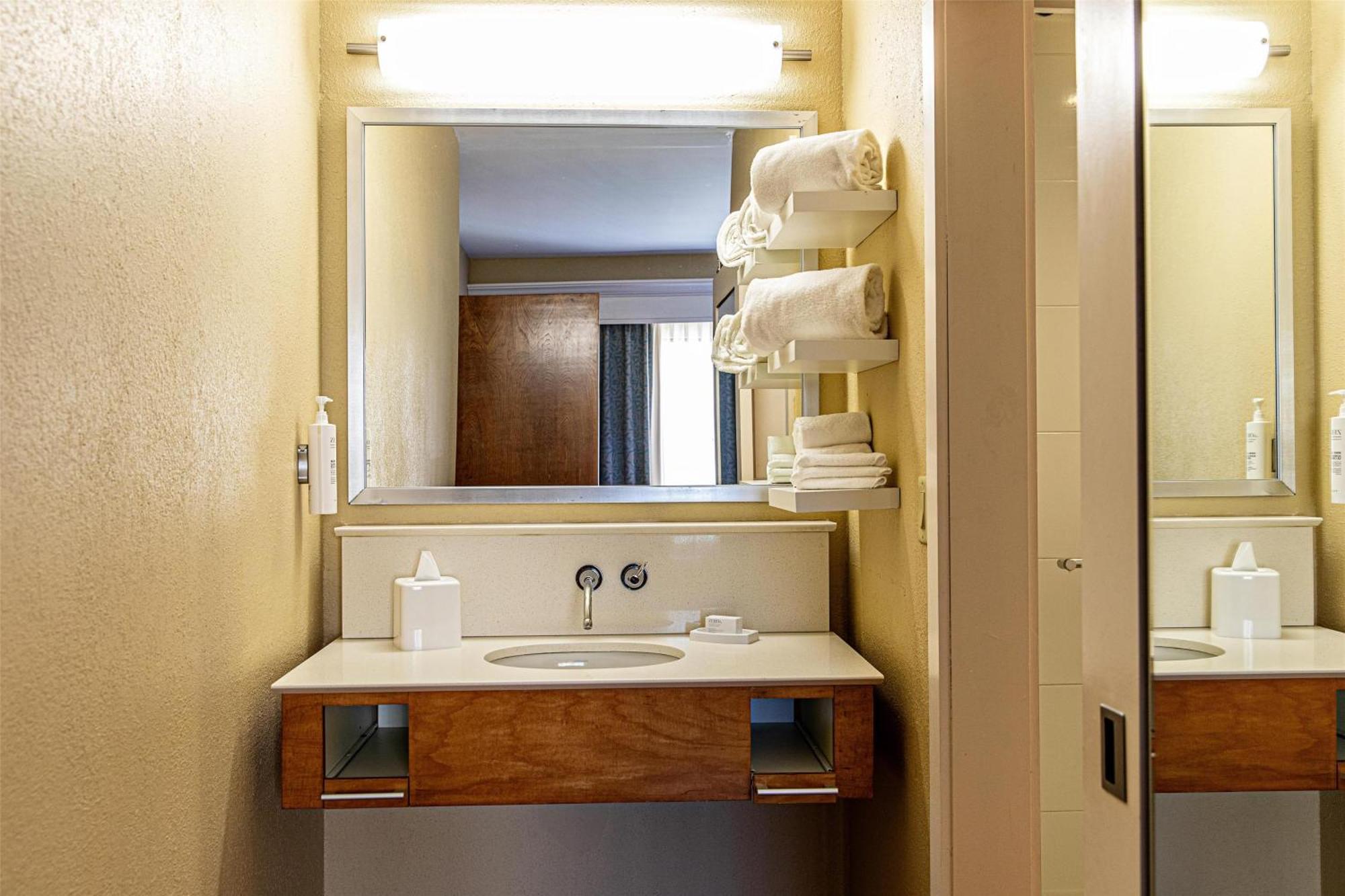 Hampton Inn Charleston-Daniel Island Εξωτερικό φωτογραφία